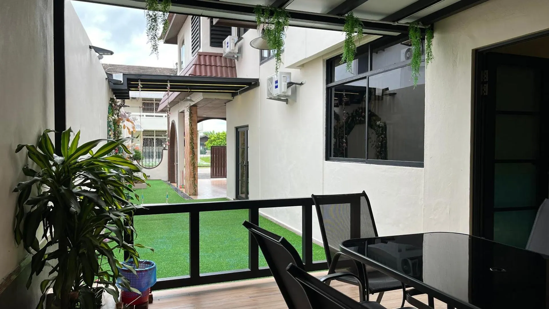 Villa Klebang Beach 25Pax 6Bedroom Indoor Pool Full Airconditioned Near Town Malacca