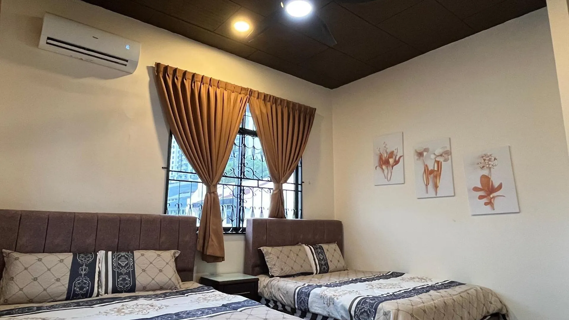 Villa Klebang Beach 25Pax 6Bedroom Indoor Pool Full Airconditioned Near Town Malacca 0*,  マレーシア