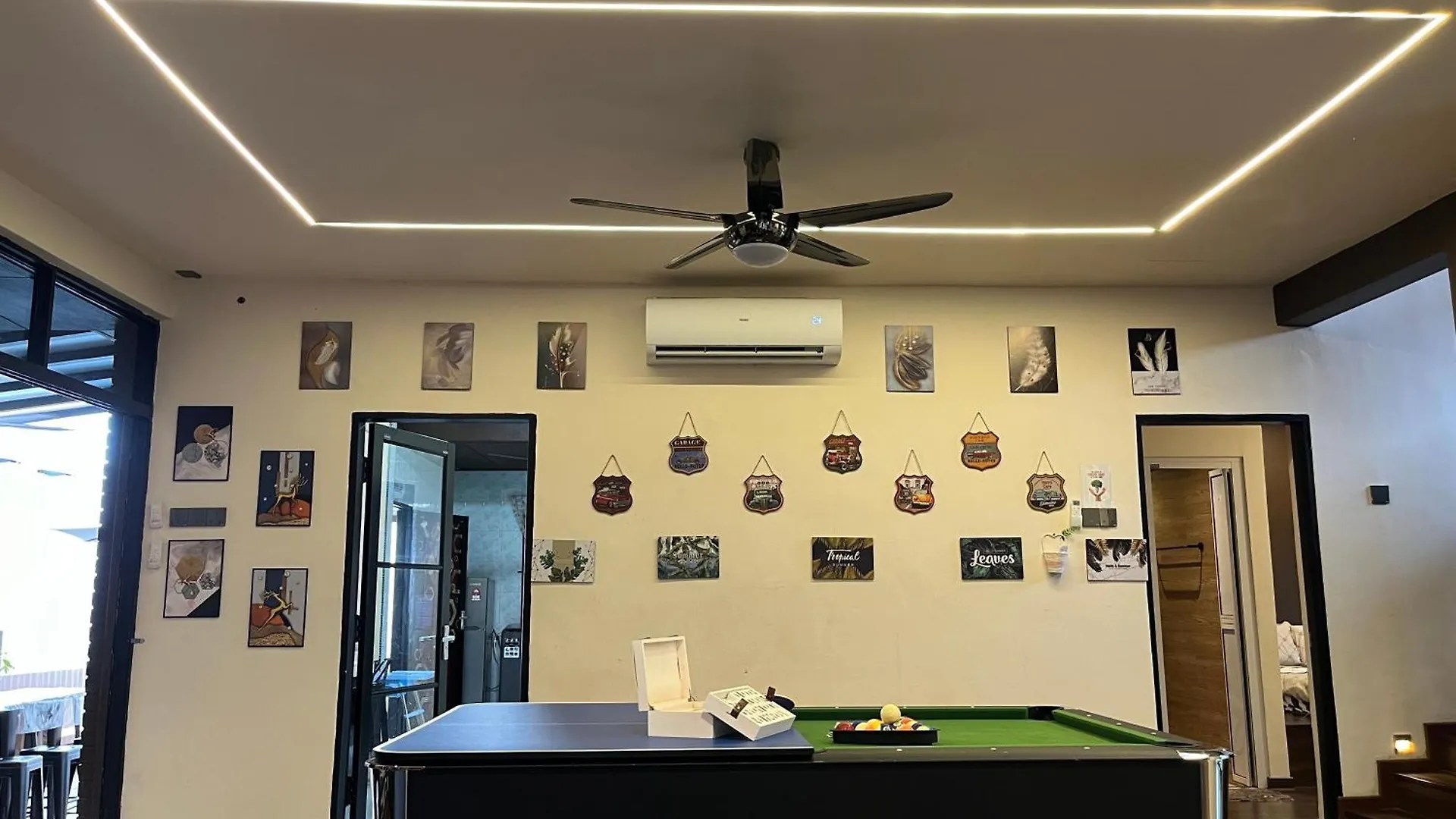 Villa Klebang Beach 25Pax 6Bedroom Indoor Pool Full Airconditioned Near Town Malacca Malaysia