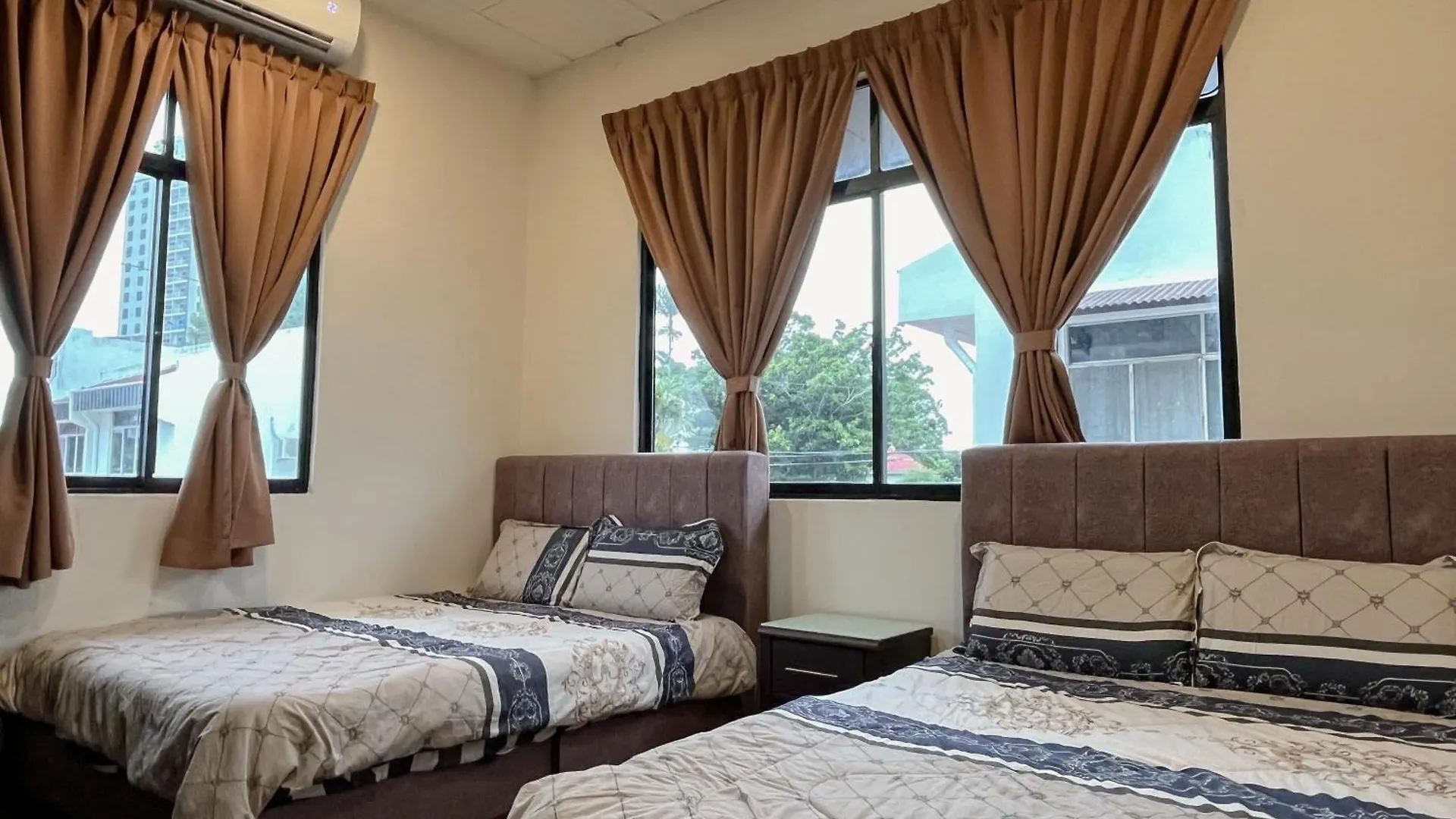 Villa Klebang Beach 25Pax 6Bedroom Indoor Pool Full Airconditioned Near Town Malacca