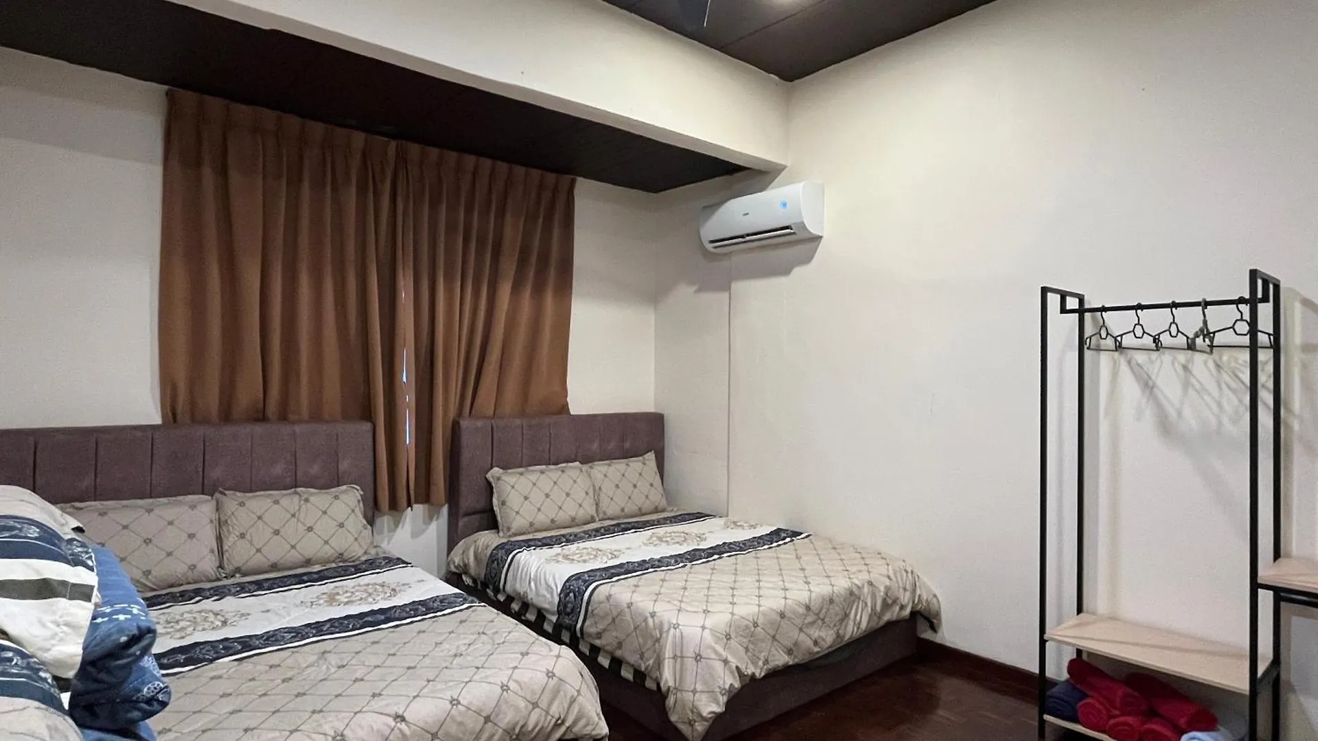 Villa Klebang Beach 25Pax 6Bedroom Indoor Pool Full Airconditioned Near Town Malacca